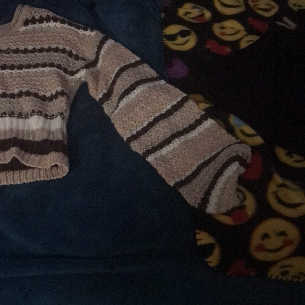 Shirt - Picture 3 of 4